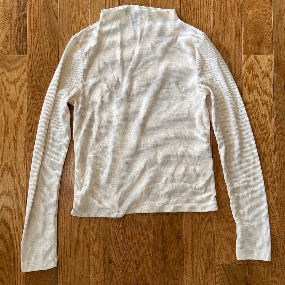 Ribbed mock neck shirt